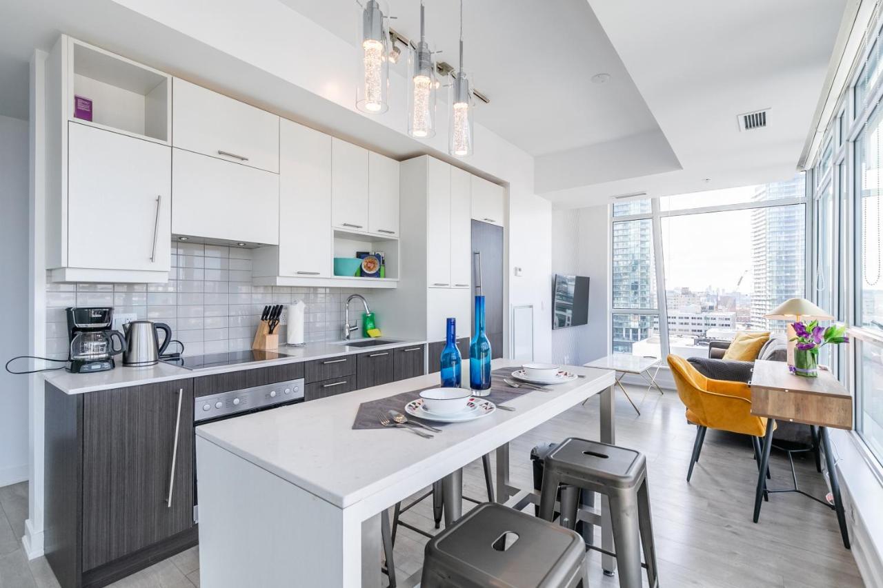 Luxury 2 Bedroom In The Heart Of Entertainment District - City Skyline View & Balcony Toronto Exterior foto